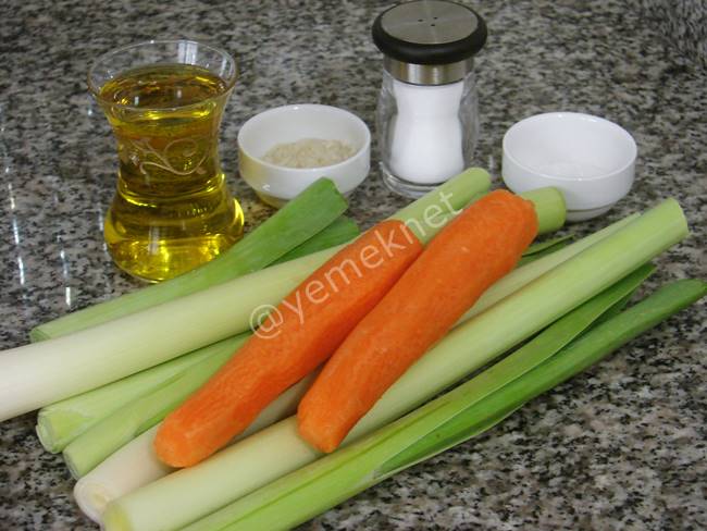 Zeytinyağlı Pırasa - Yapılışı (1/8) 